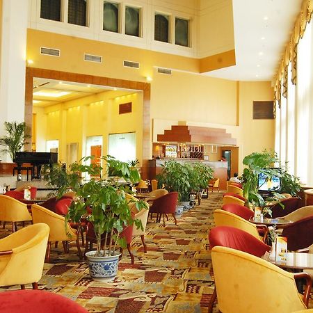 Yinhe Dynasty Hotel เฉิงตู ภายนอก รูปภาพ