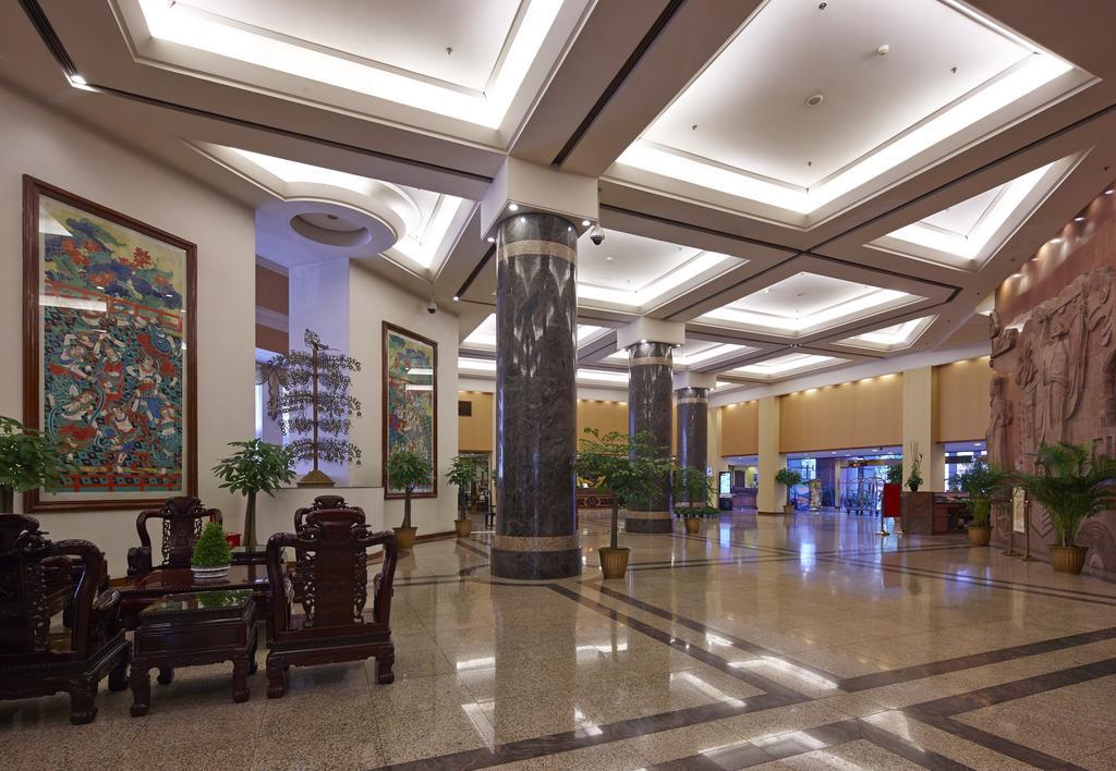 Yinhe Dynasty Hotel เฉิงตู ภายนอก รูปภาพ