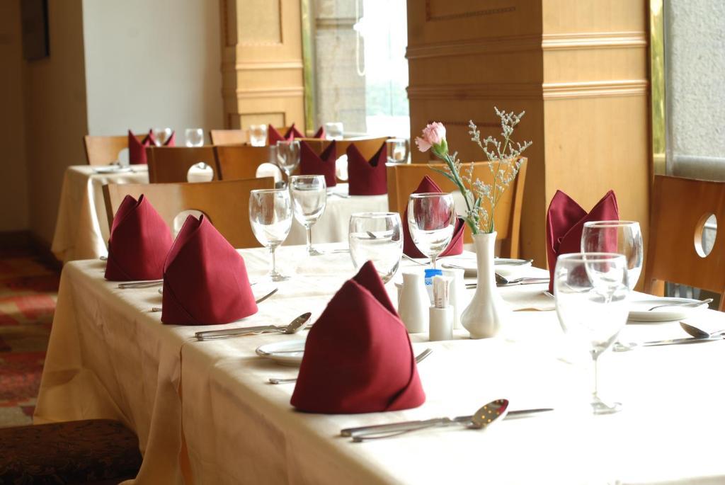 Yinhe Dynasty Hotel เฉิงตู ภายนอก รูปภาพ