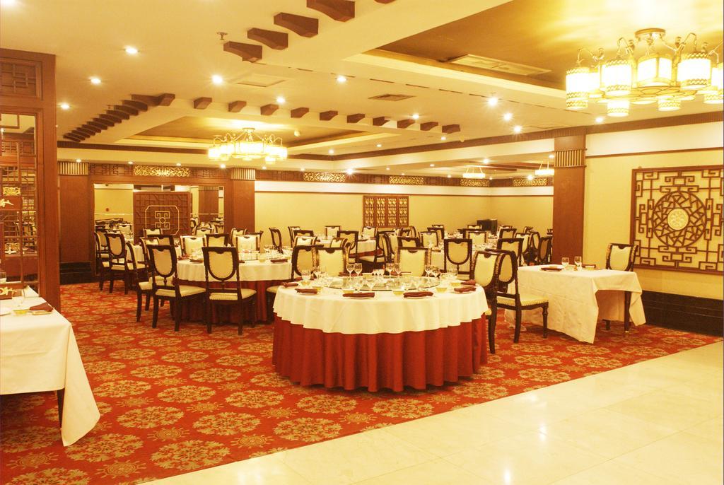 Yinhe Dynasty Hotel เฉิงตู ภายนอก รูปภาพ